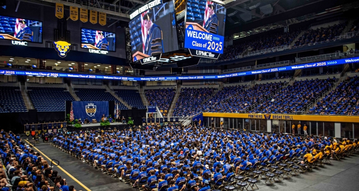Class of 2025 gathers in Petersen Events Center