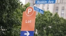 Parking sign on Ruskin Avenue
